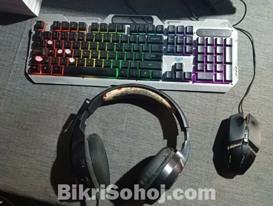 Gigabyte H110M; Ram: 12GB; SSD: 240GB; HDD: 1TB;